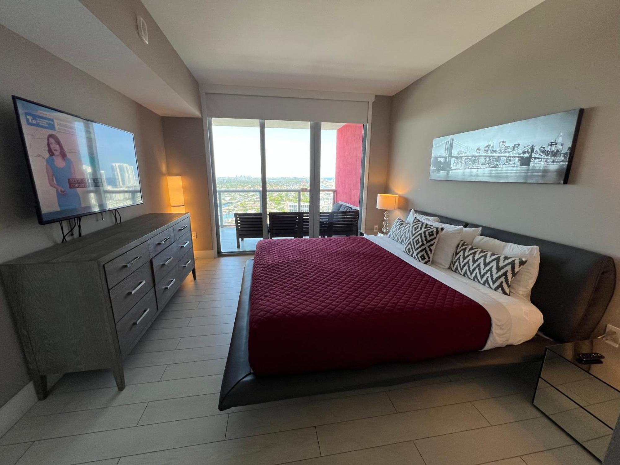 Mvr Apartments At Beachwalk Resort Hallandale Beach Exteriör bild