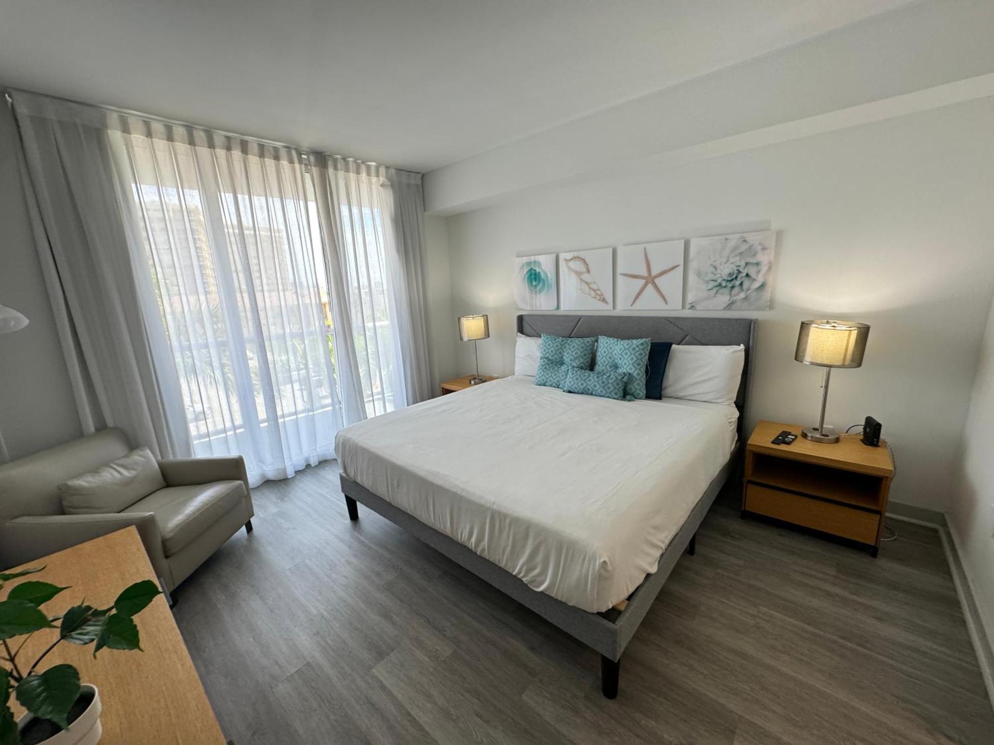 Mvr Apartments At Beachwalk Resort Hallandale Beach Exteriör bild