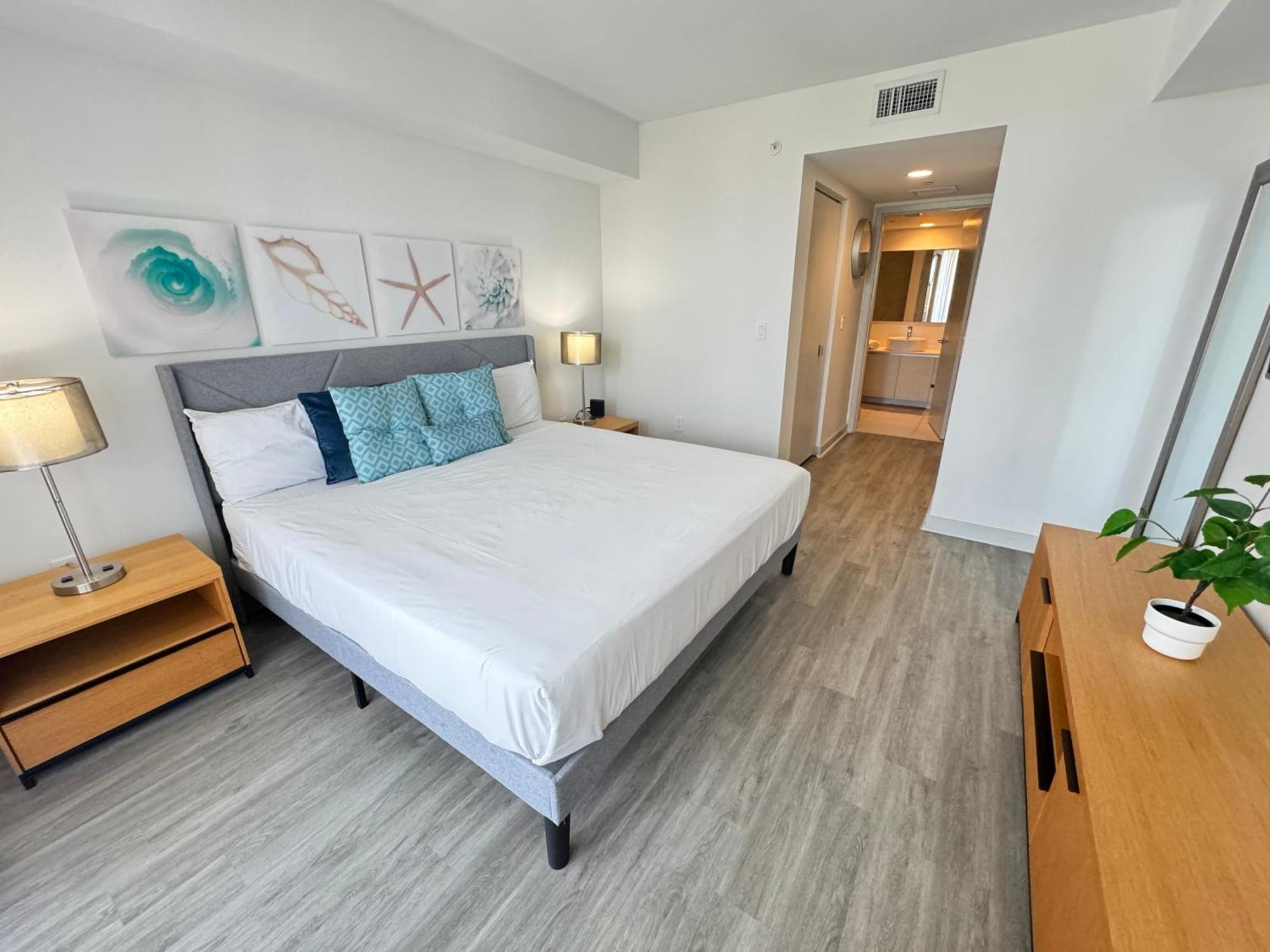 Mvr Apartments At Beachwalk Resort Hallandale Beach Exteriör bild
