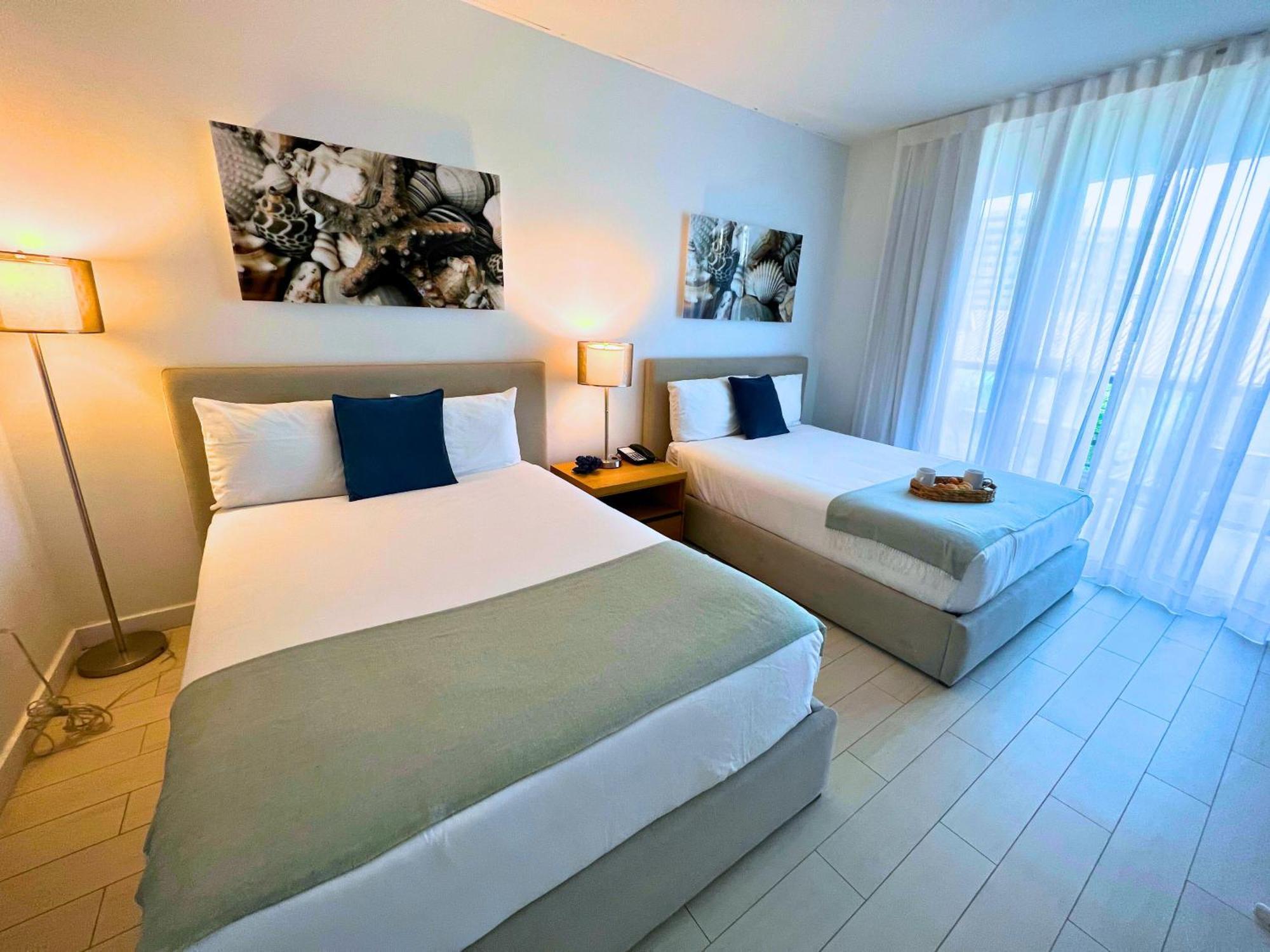 Mvr Apartments At Beachwalk Resort Hallandale Beach Exteriör bild