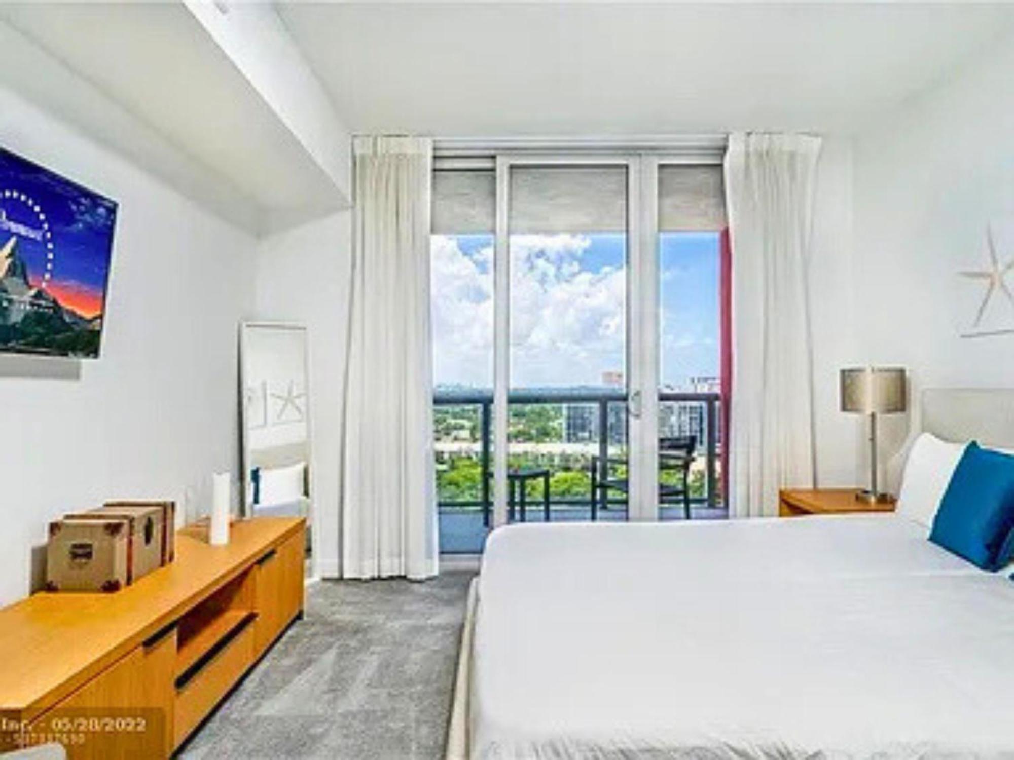 Mvr Apartments At Beachwalk Resort Hallandale Beach Exteriör bild