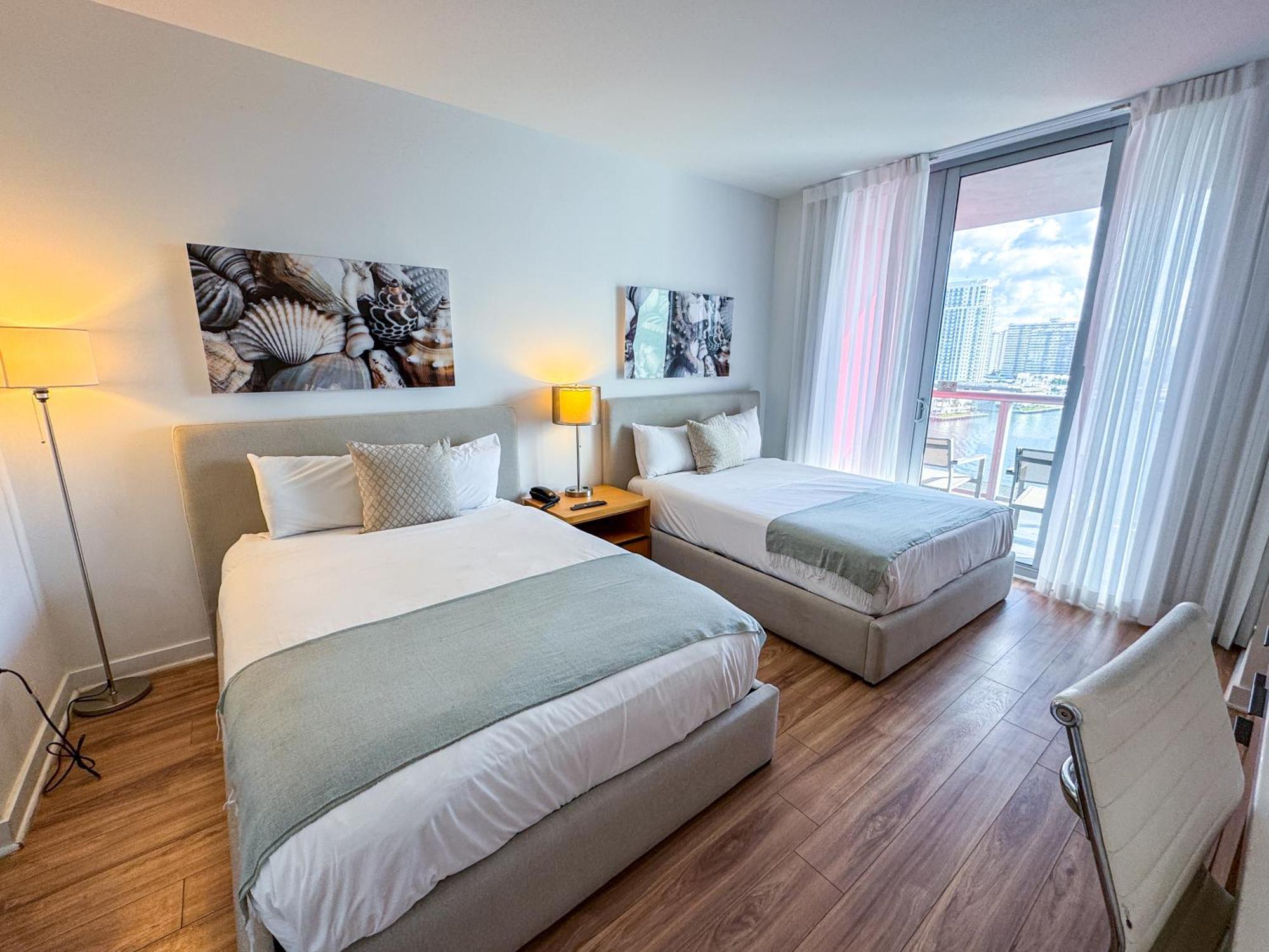 Mvr Apartments At Beachwalk Resort Hallandale Beach Exteriör bild