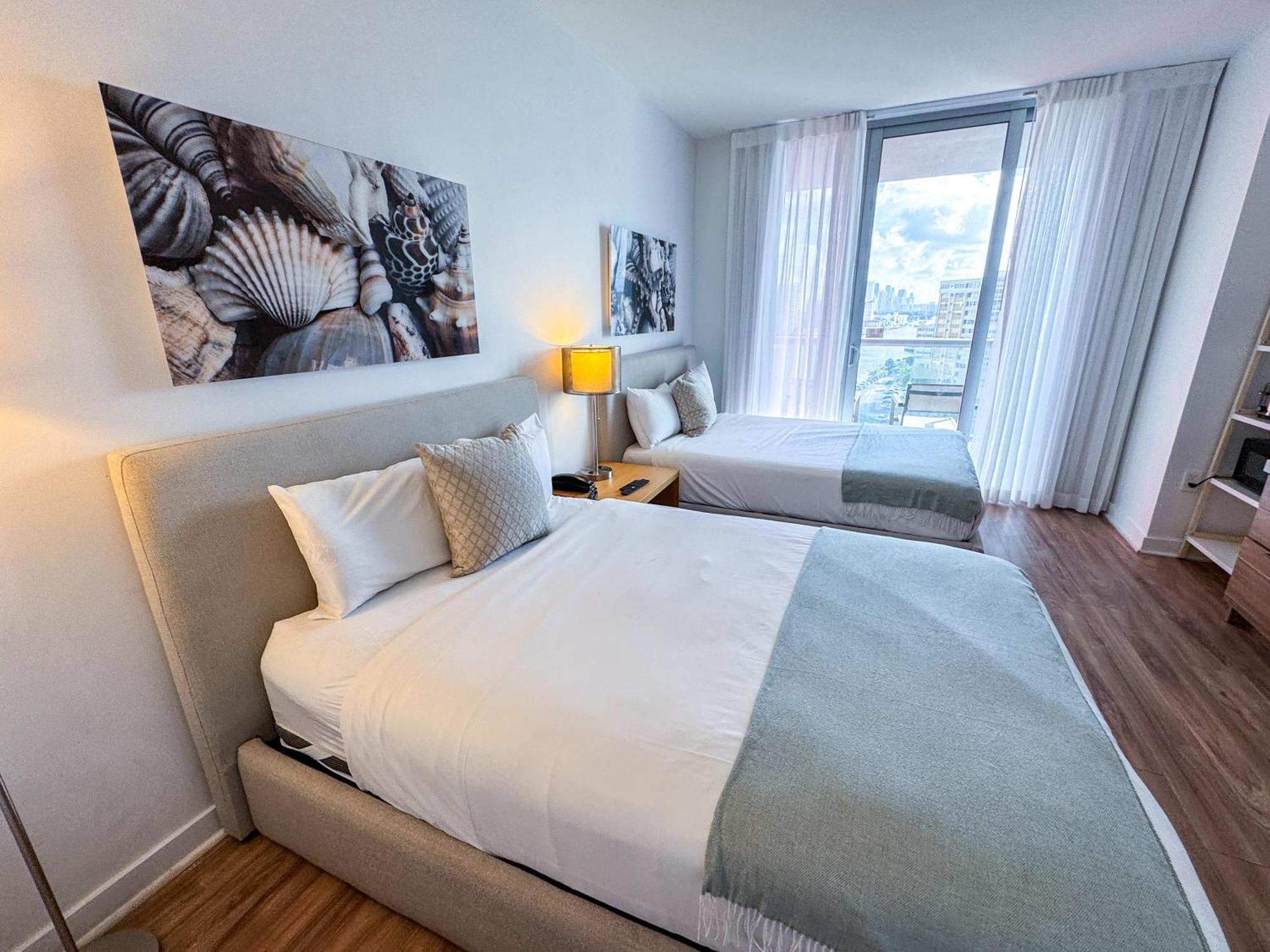 Mvr Apartments At Beachwalk Resort Hallandale Beach Exteriör bild