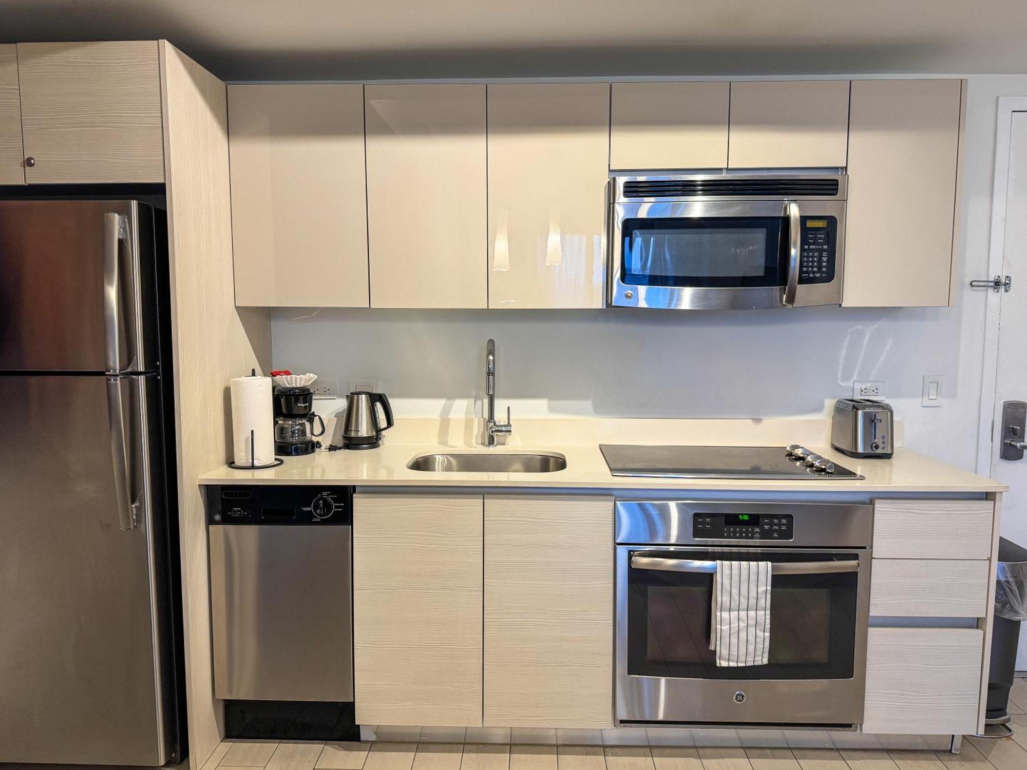 Mvr Apartments At Beachwalk Resort Hallandale Beach Exteriör bild