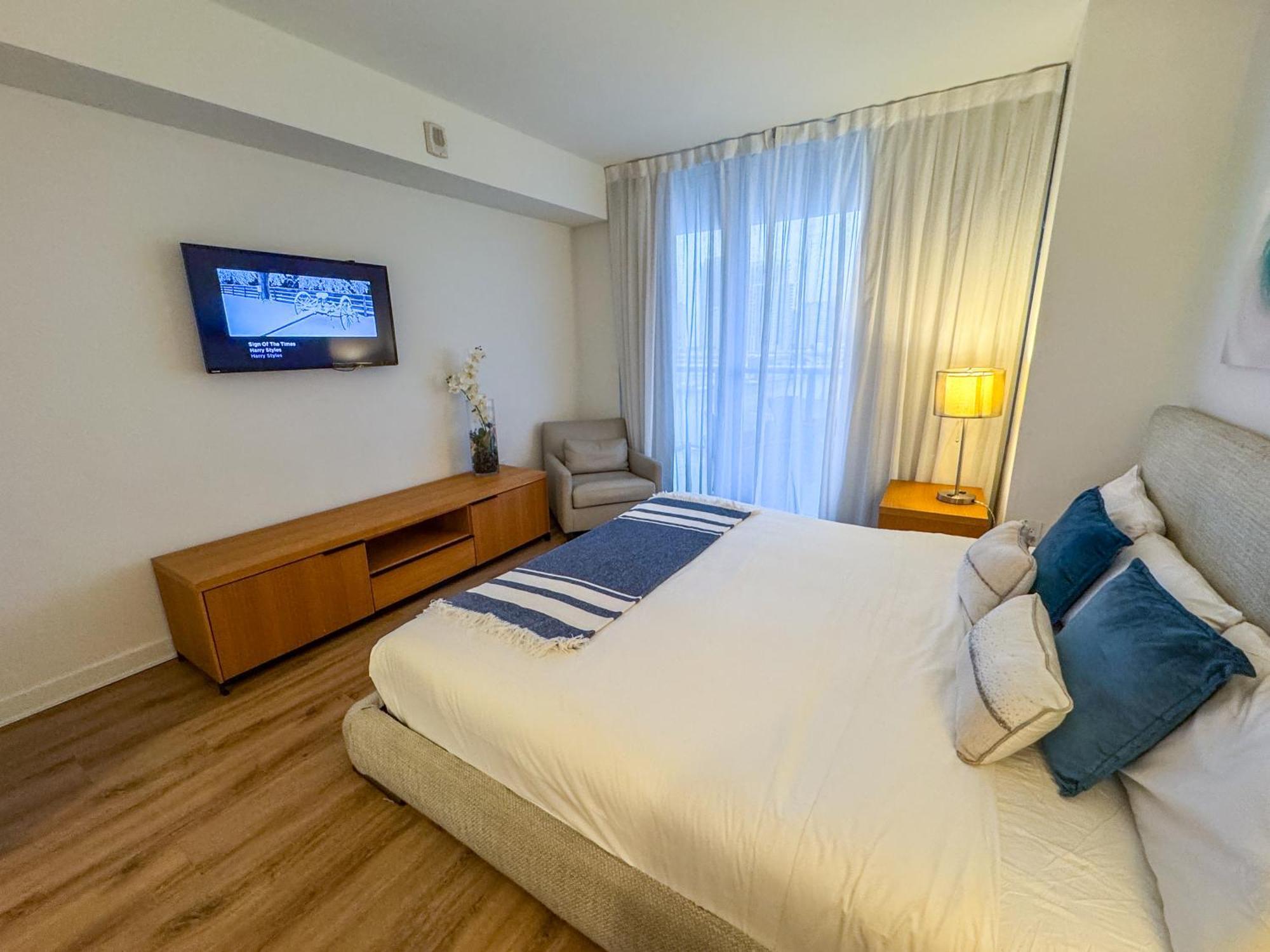 Mvr Apartments At Beachwalk Resort Hallandale Beach Exteriör bild