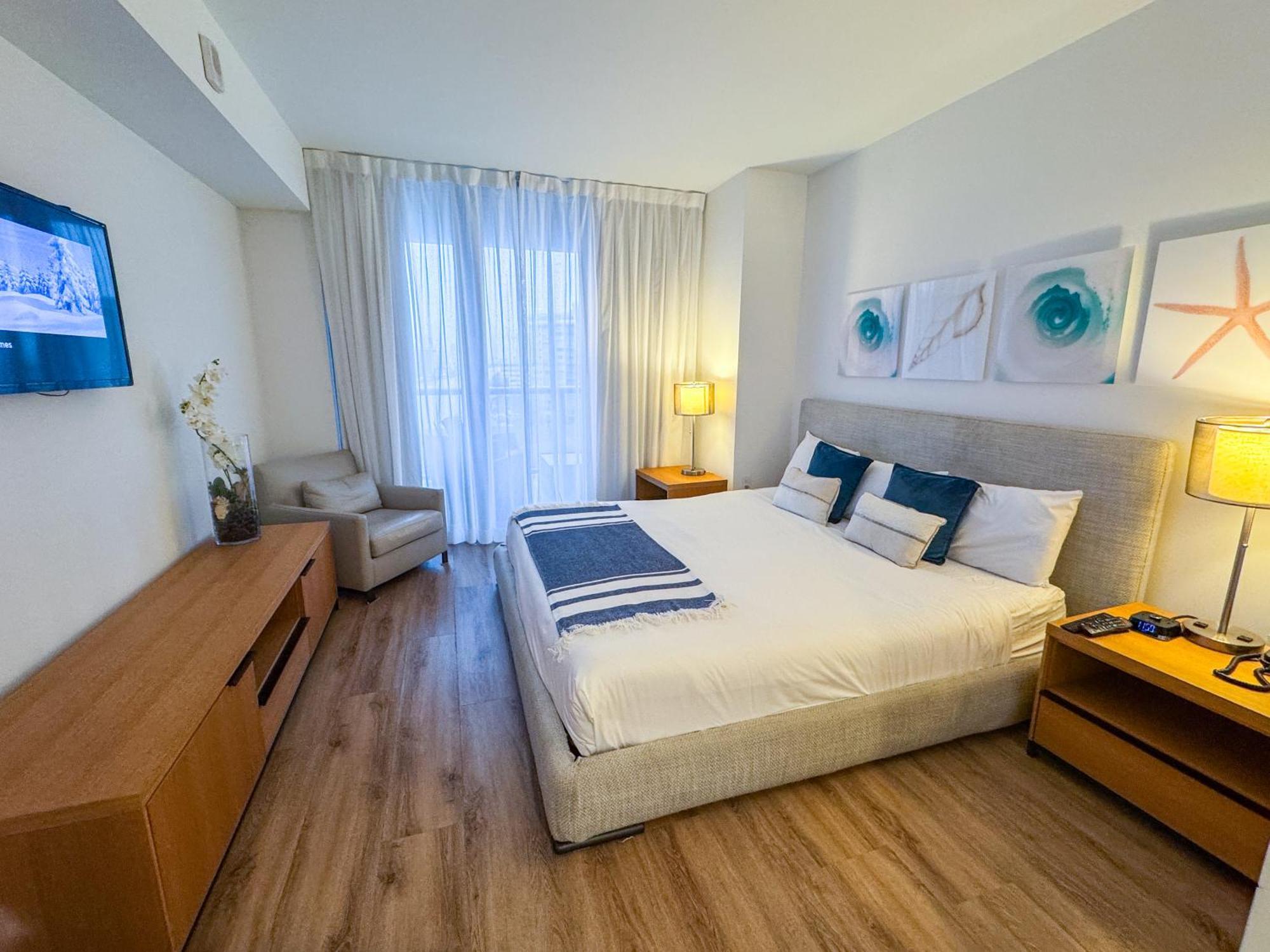 Mvr Apartments At Beachwalk Resort Hallandale Beach Exteriör bild